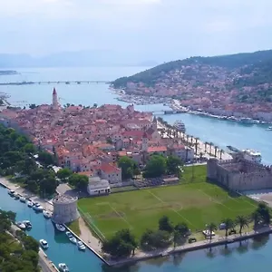 Mira , Trogir Chorvatsko